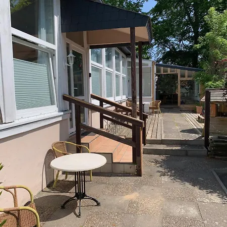 Apartment Am Schlosspark - App Foerde
